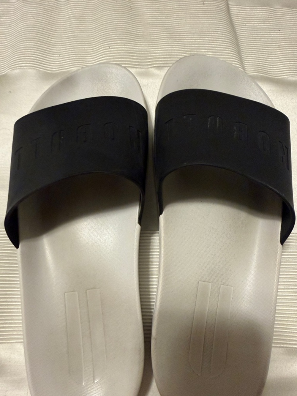 Nobull size 10